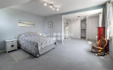 Villa 8.5 pièces - image - 12