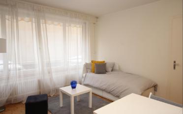 Furnished flat 1 room - image - 2