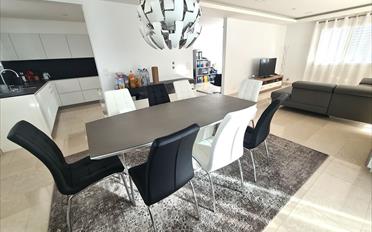 Villa 8.5 Zimmer - image - 6