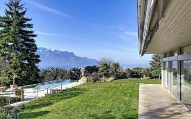 Villa 7.5 Zimmer - image - 1