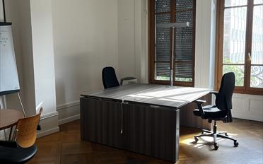 Bureau - image - 8