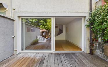 Bifamiliar house - image - 6