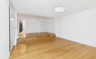 Bifamiliar house - image - 8