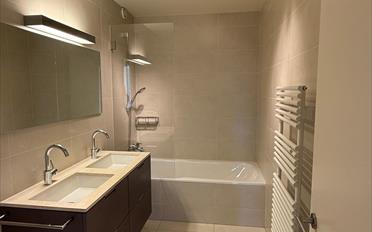 Apartment 5 rooms - image - 9