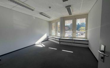 Office - image - 4