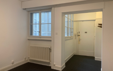 Office - image - 5