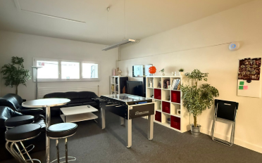 Commercial - image - 3