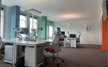 Office - image - 4