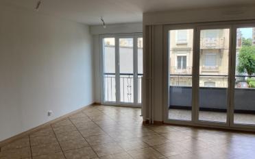 Apartment 4 rooms - image - 3