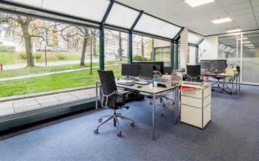Office - image - 6