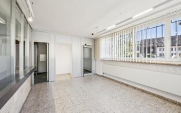 Office - image - 11