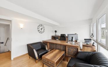 Office - image - 5