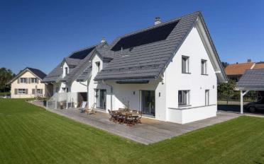 Doppeleinfamilienhaus 5.5 Zimmer - image - 1