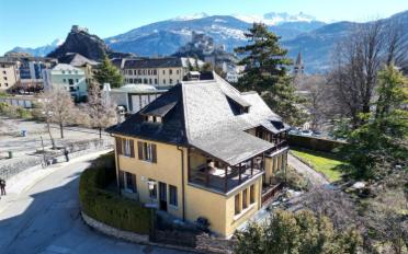 Villa 8.5 pièces - image - 1