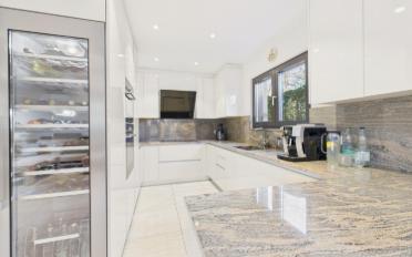 Single house 8 rooms - image - 5