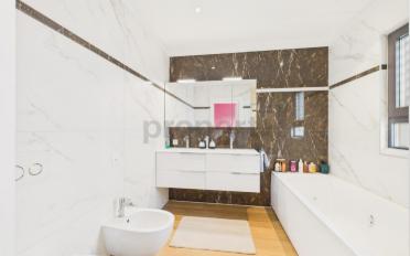 Single house 8 rooms - image - 9
