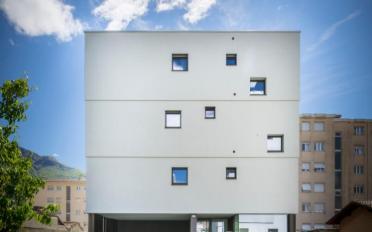Immeuble résidentiel 12.5 pièces - image - 2
