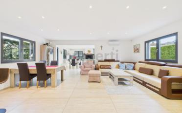 Einfamilienhaus 8.5 Zimmer - image - 2