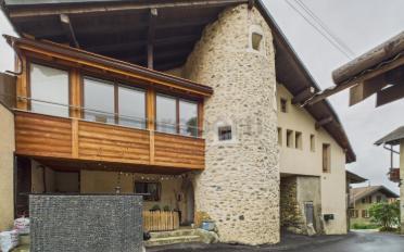 Immeuble résidentiel 8.5 pièces - image - 1