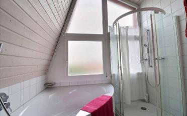 Villa 7.5 pièces - image - 7