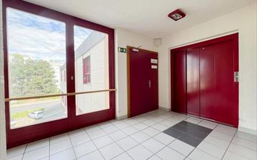 Bureau - image - 10