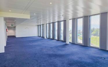 Office - image - 4