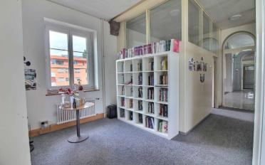 Office - image - 8