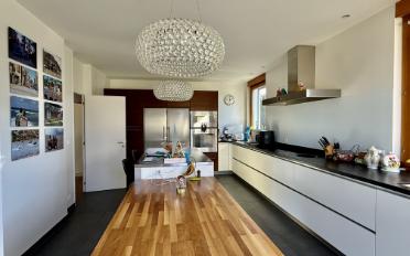 Villa - image - 3