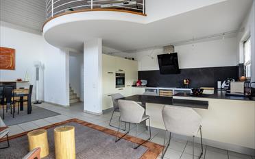 Bifamiliar house 8 rooms - image - 7