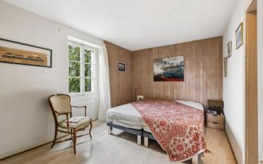 Einfamilienhaus 8.5 Zimmer - image - 8