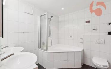 Apartment 6.5 rooms - image - 11