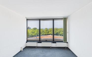 Office - image - 9