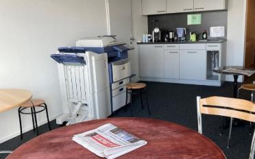 Office - image - 4