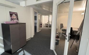 Commercial - image - 3