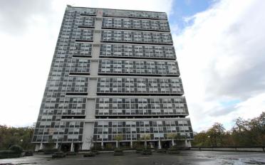 Place couverte - image - 1