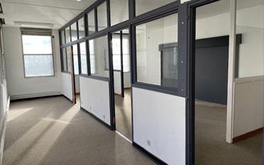 Bureau - image - 1