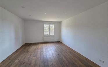 Office - image - 3