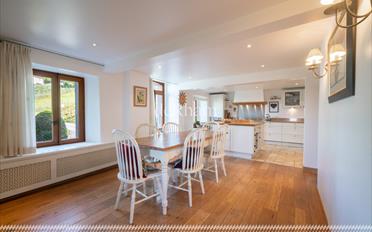 Einfamilienhaus 9.5 Zimmer - image - 5