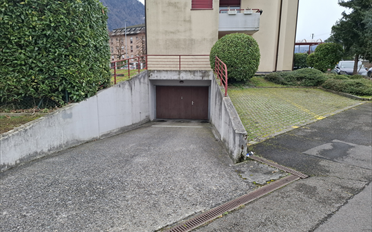 offener Parkplatz - image - 1