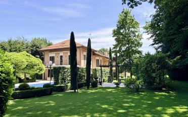 Maison 10 pièces - image - 2
