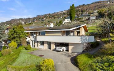 Einfamilienhaus 7.5 Zimmer - image - 1