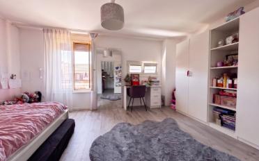 Attic flat 6 rooms - image - 10
