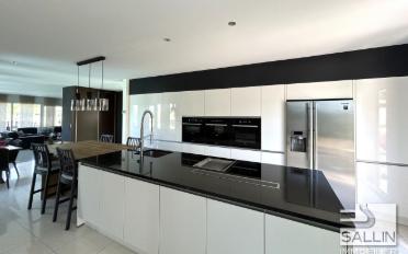 Single house 10 rooms - image - 4
