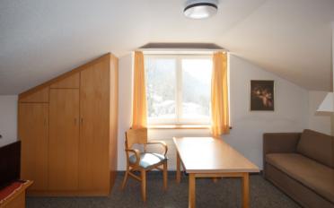 Furnished flat 2.5 rooms - image - 1