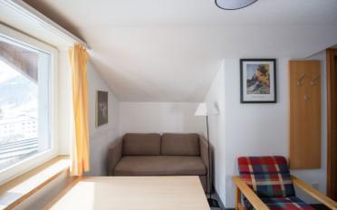 Furnished flat 2.5 rooms - image - 4
