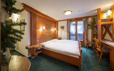 Hotel - image - 5