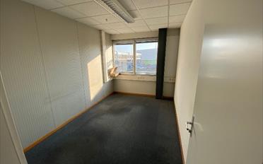 Office - image - 10