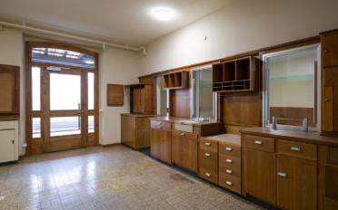 Office - image - 4