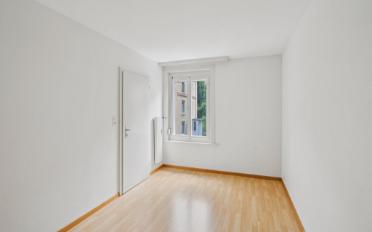 Apartment 4 rooms - image - 9