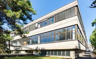 Office - image - 1